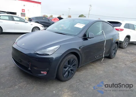 2024 Tesla Model Y Long Range Dual Motor All-Wheel Drive из США, поврежденный, VIN 7SAYGDEE9RF126594